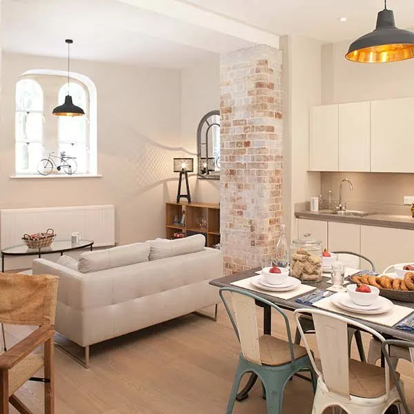 Show apartment lounge and kitchen in Bristol