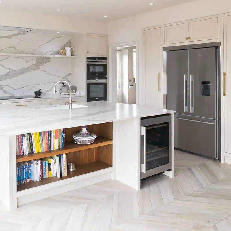 Island, ovens and an American-style fridge